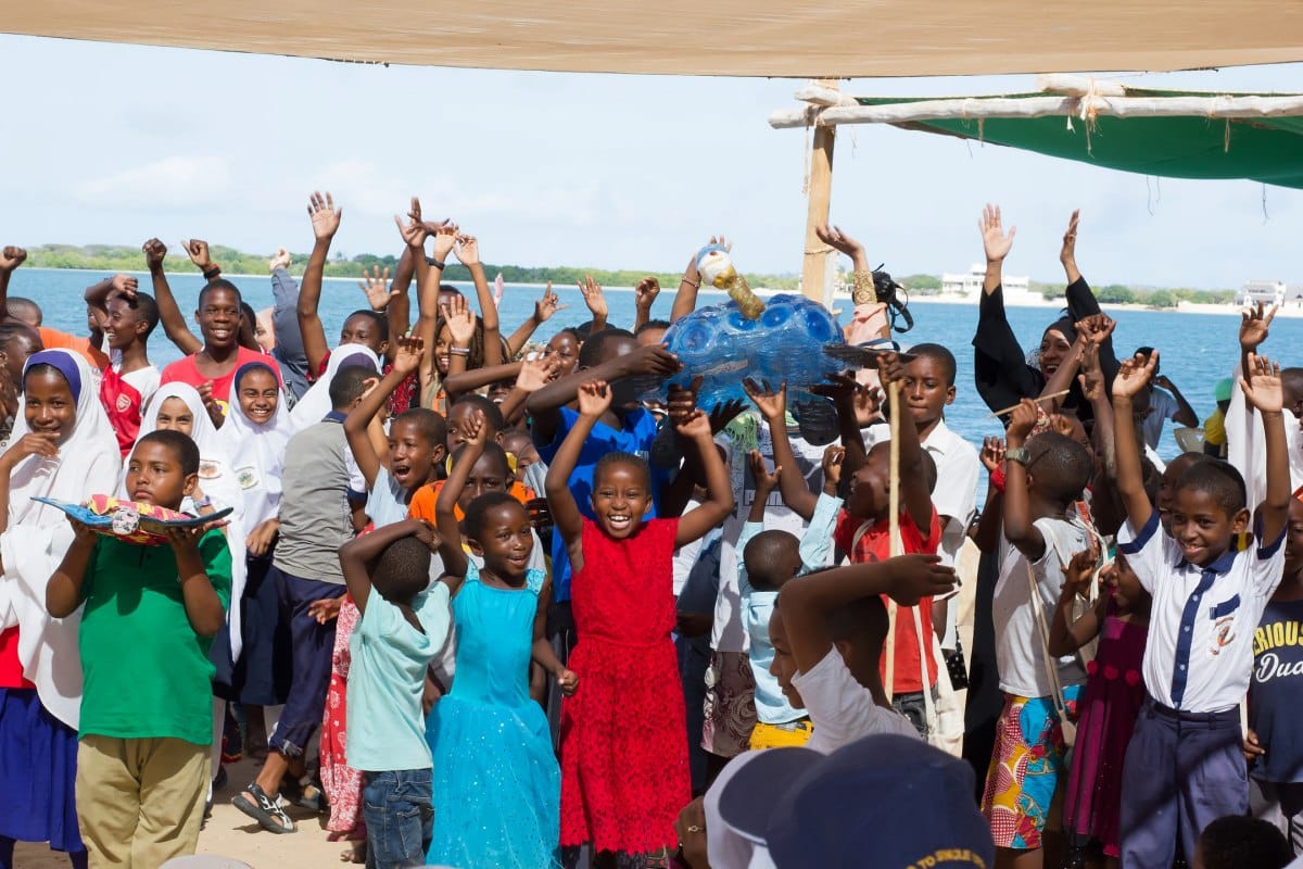 LAMU Trust children and group