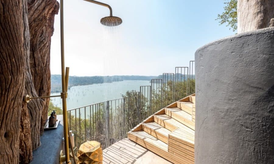 Outdoor-Shower-Singita-Pamushana